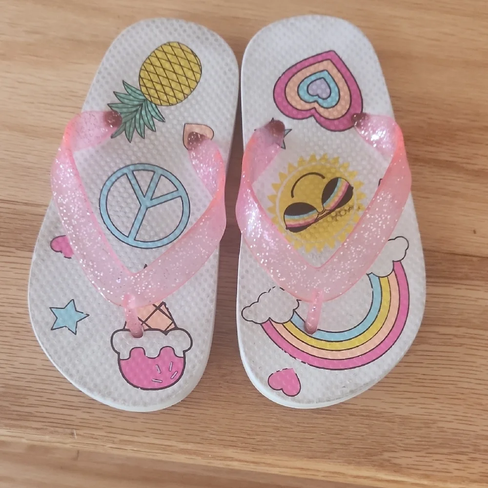 The Childrens Place Kids Glittery Pink Flip Flops Size 7/8 - Picture 6 of 9